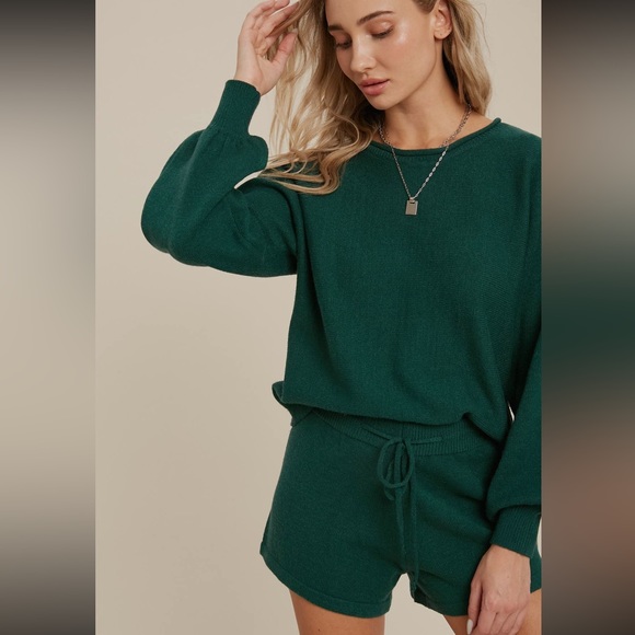 Two piece hunter green shorts sweater set cozy, comfy, warm, stretchy - Picture 4 of 11
